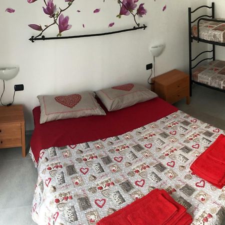 B&B Honey Rooms Saronno Bagian luar foto