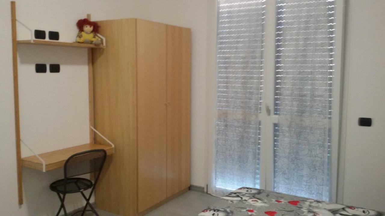 B&B Honey Rooms Saronno Bagian luar foto
