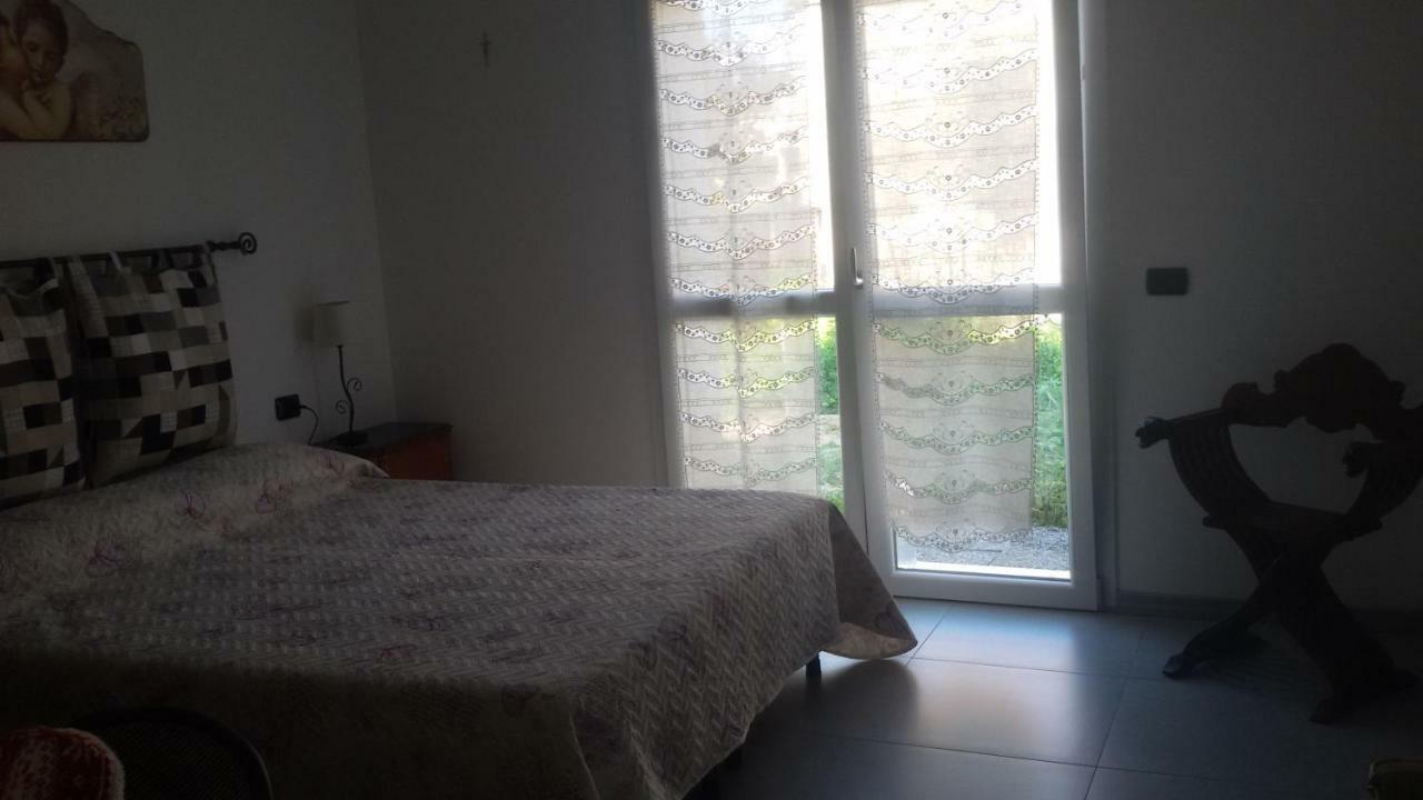 B&B Honey Rooms Saronno Bagian luar foto