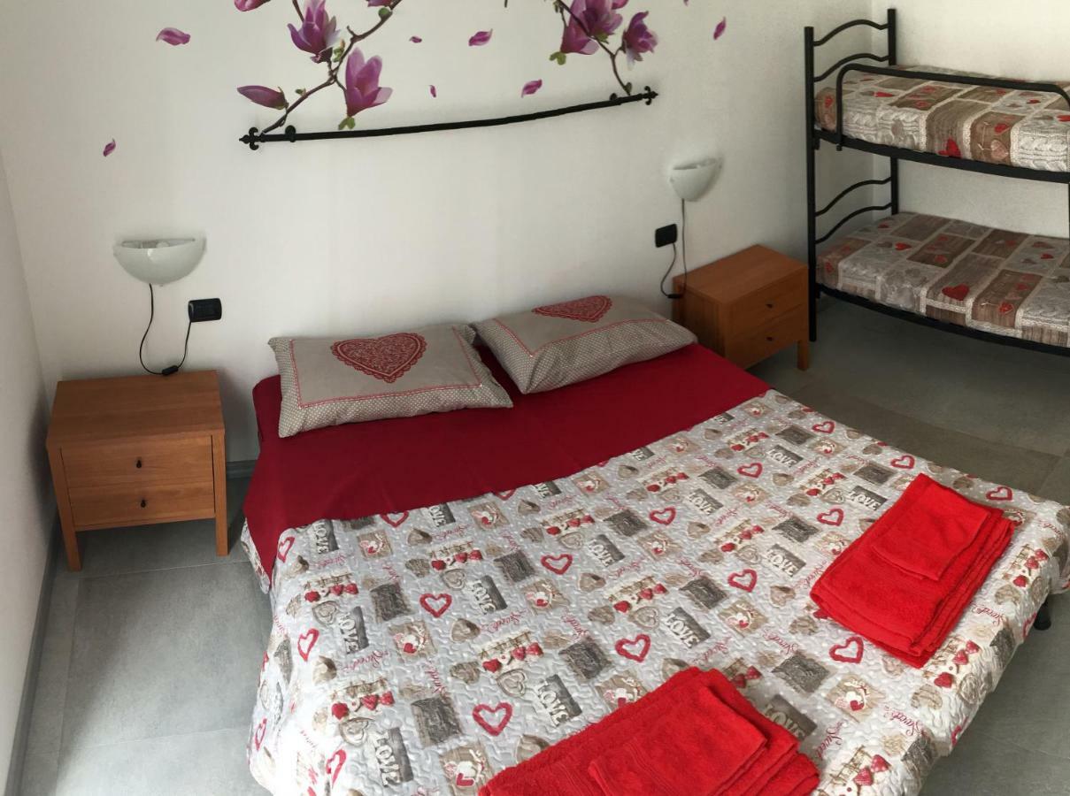 B&B Honey Rooms Saronno Bagian luar foto